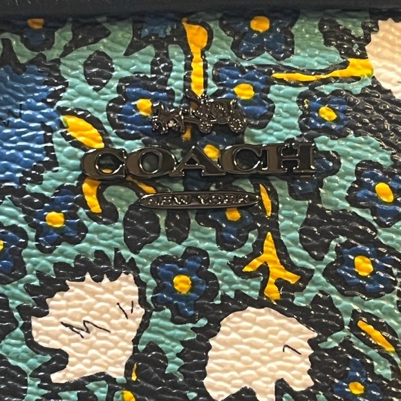 Coach NY, Yankee Floral Print Canvas Crossbody Clutch Bag Purse Teal - Picture 13 of 16
